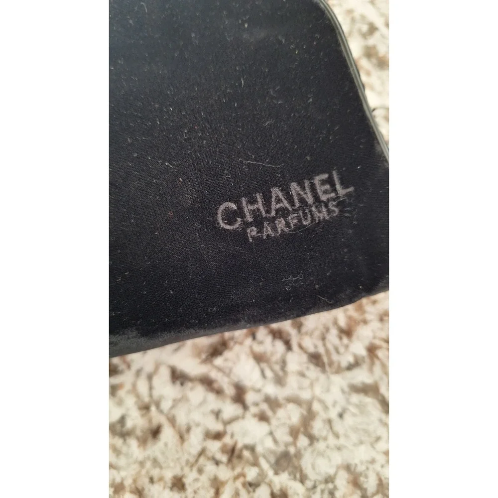 CHANEL Parfums Black Velvet Cosmetic Makeup‎ Bag